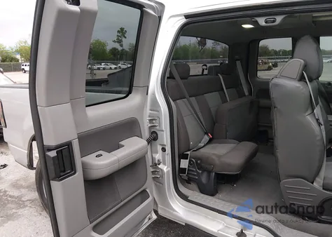 2004 Ford F-150 Lariat/Xl/Xlt z USA, uszkodzony, nr VIN 1FTPX125X4NA30429